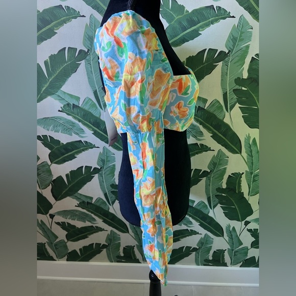 Berksha women’s blue Floral Puff Sleeve Crop Top Long Sleeve Small NWT - Picture 7 of 7